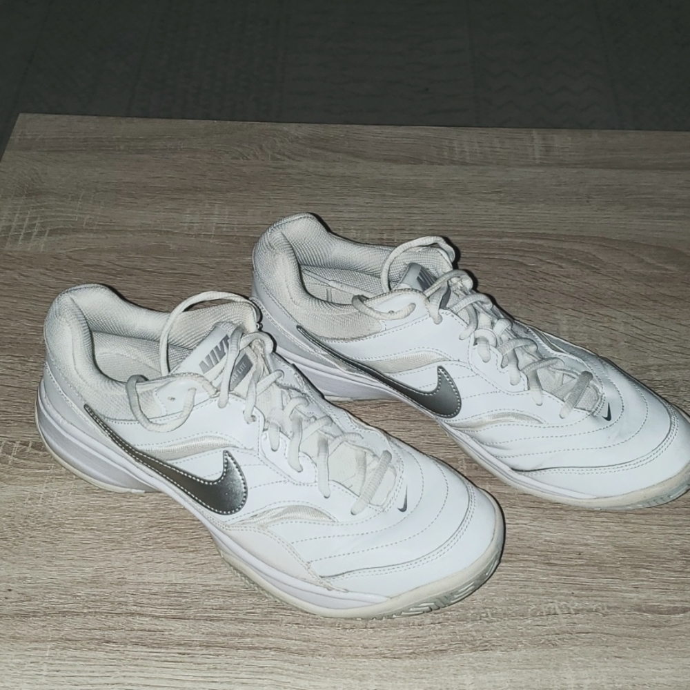 Nike Court Lite  mens shoe 11.